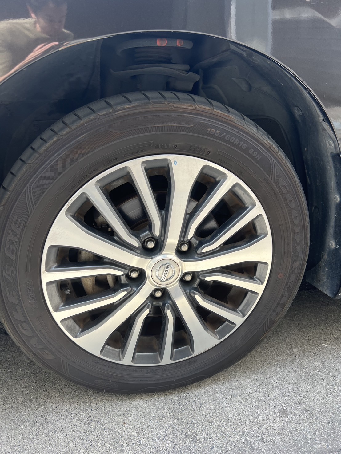 日産　セレナ　ハイウェイスター