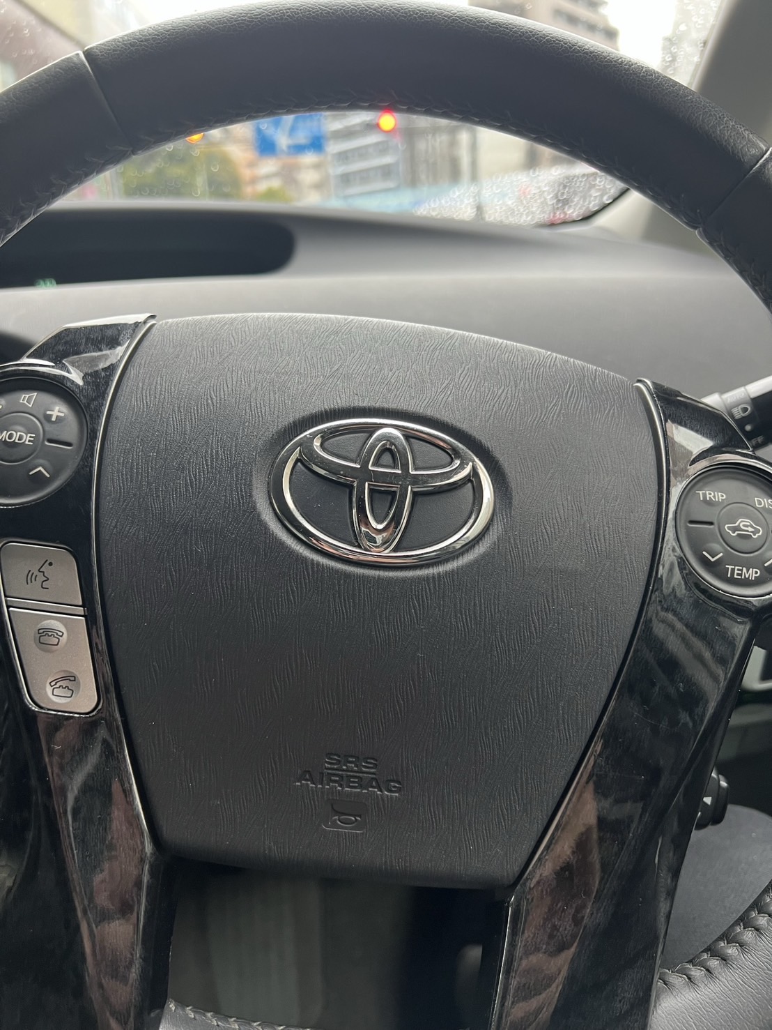 TOYOTA プリウス