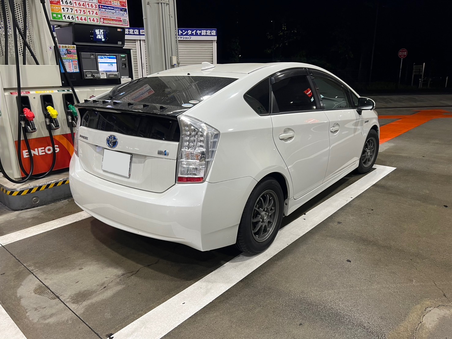 TOYOTA プリウス